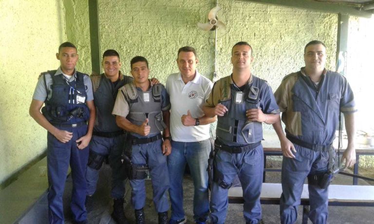 Delegado Sindical com trabalhadores na base da RODOBAN em Uberaba MG