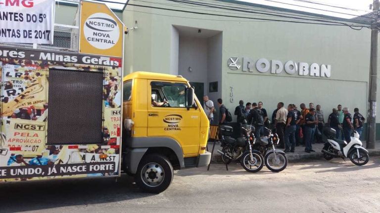 Movimento contra retirada de direito na CCT