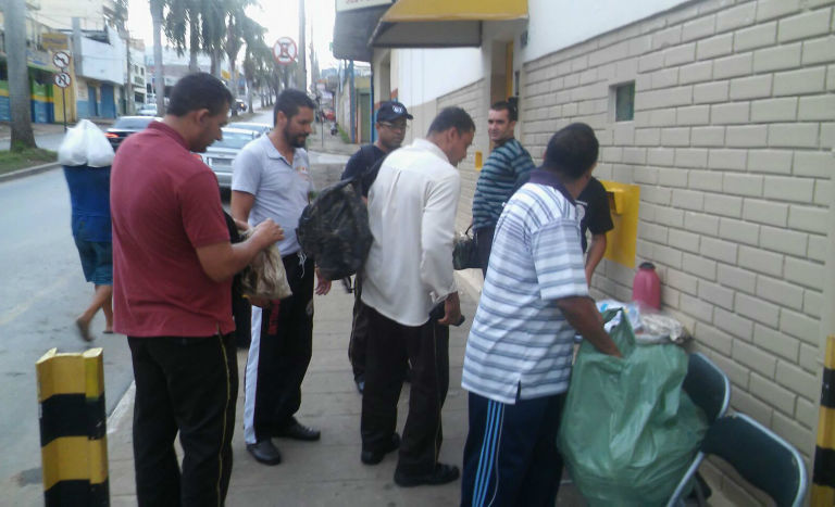 Entrega de brindes em Montes Claros