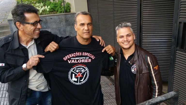 Trabalho de base na Transfederal/BH Sindicaliza��o e entrega de brindes