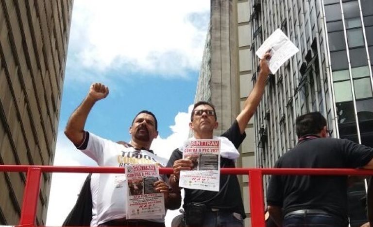 Sinttrav-MG participa de ato público contra a Reforma da Previdência