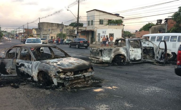  ASSALTO a transportadora de valores termina em tiroteio no Recife